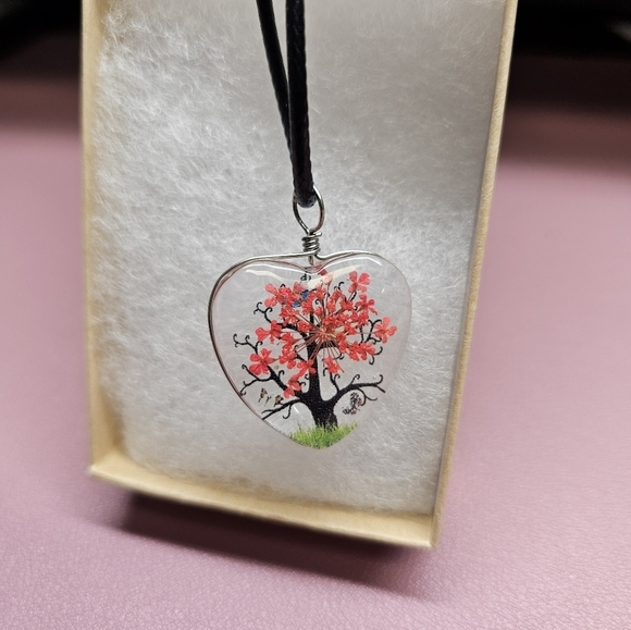 Red Glass Heart Shape Tree With pressed Flower and Butterfly Pendant Necklace - Picture 4 of 4